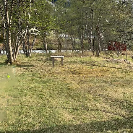 بيت للعطل House At Elvevoll